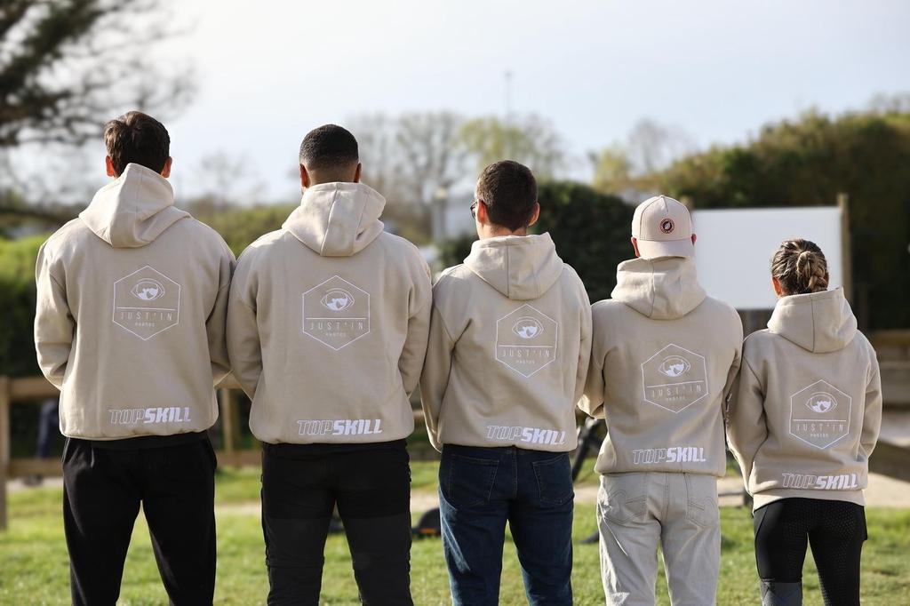 Top Skill: Vêtements techniques de sports personnalisés