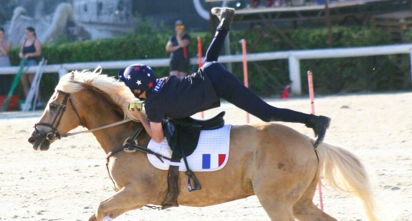 Top Skill: Ton sport, ton style. Vêtements techniques personnalisables.